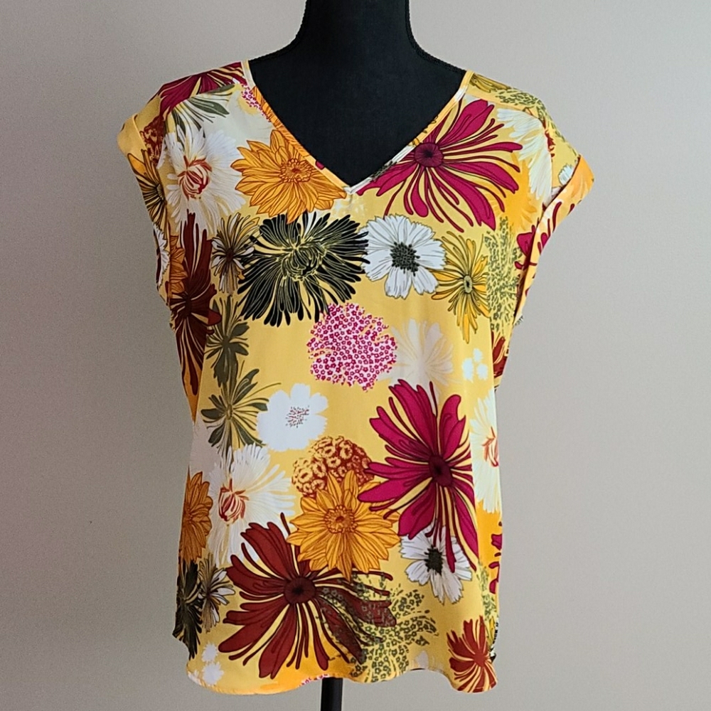 New York & Company Yellow Floral Layering Shirt